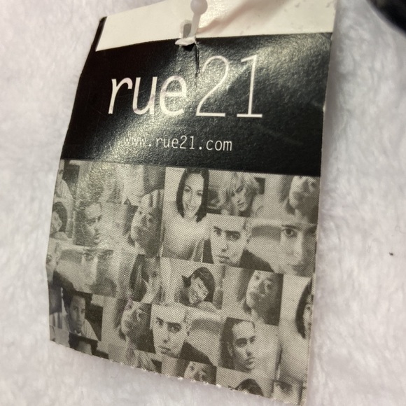 Rue21 Patent Black Clutch/Wristlet w Bow NWT - Picture 6 of 8